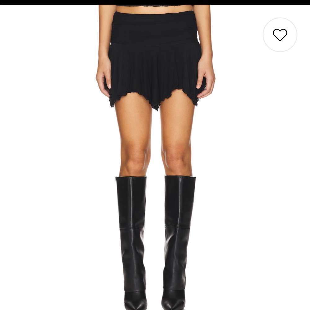 Felly Flowy Skirt in Black
